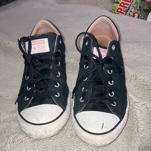 🎉4 for $20 Chuck Taylor All Stars, size 4.5